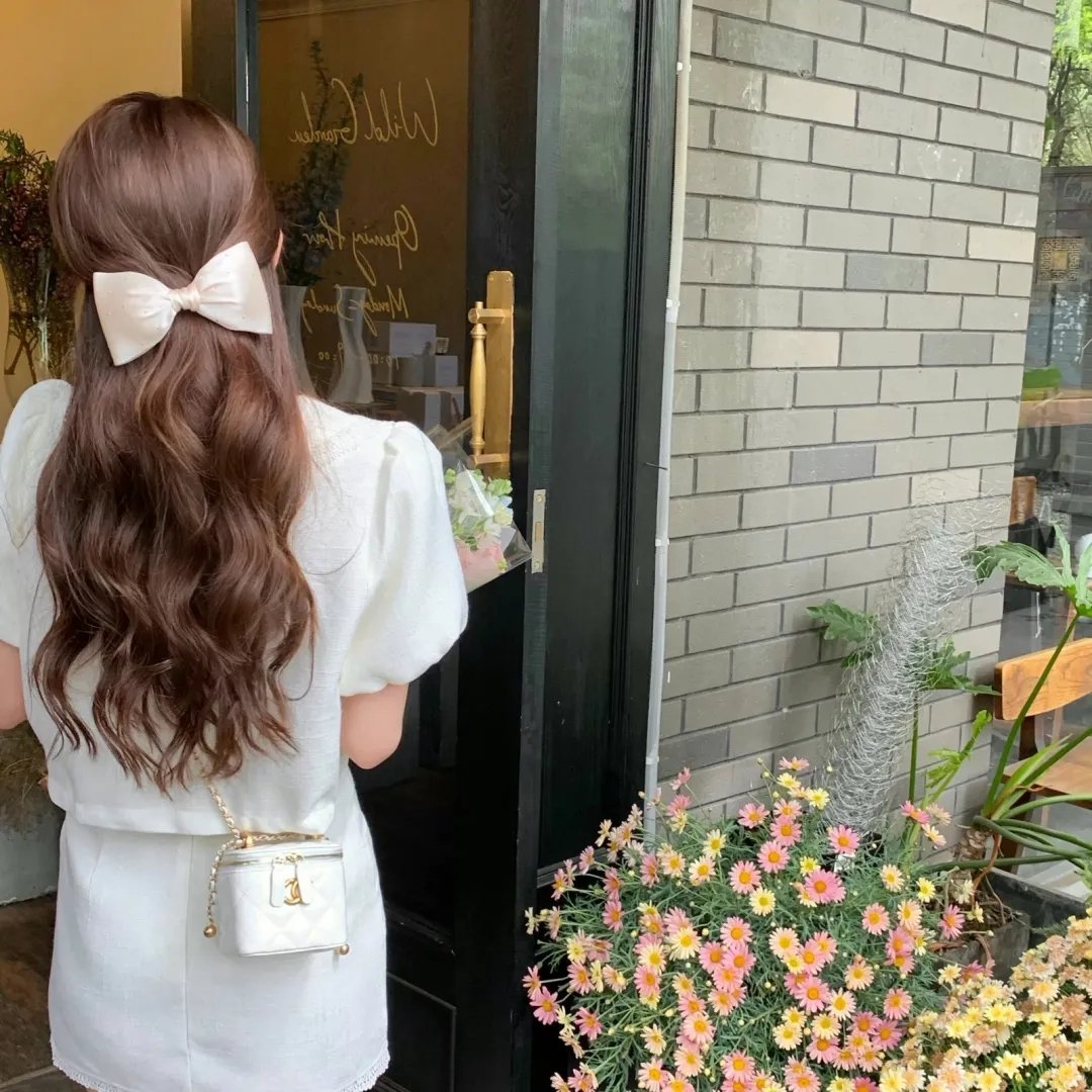 风流艳妇